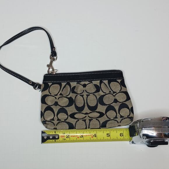 Coach Signature Jacquard Black Leather Trim Wristlet NWOT - Picture 6 of 8